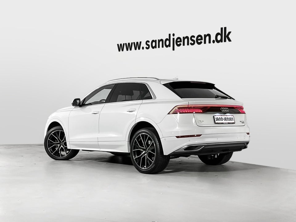 Audi Q8 50 TDi quattro Tiptr. 5d