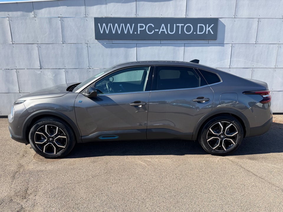 Citroën ë-C4 X 50 Shine 4d