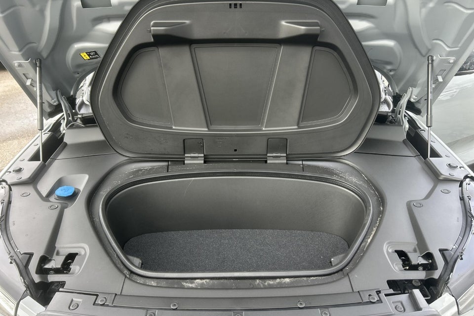Volvo EX40 Extended Range Plus 5d