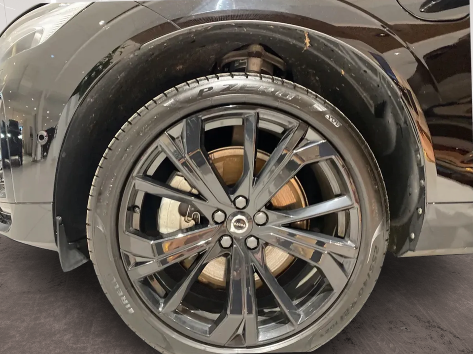 Volvo XC60 2,0 T8 ReCharge Ultimate Dark aut. AWD 5d