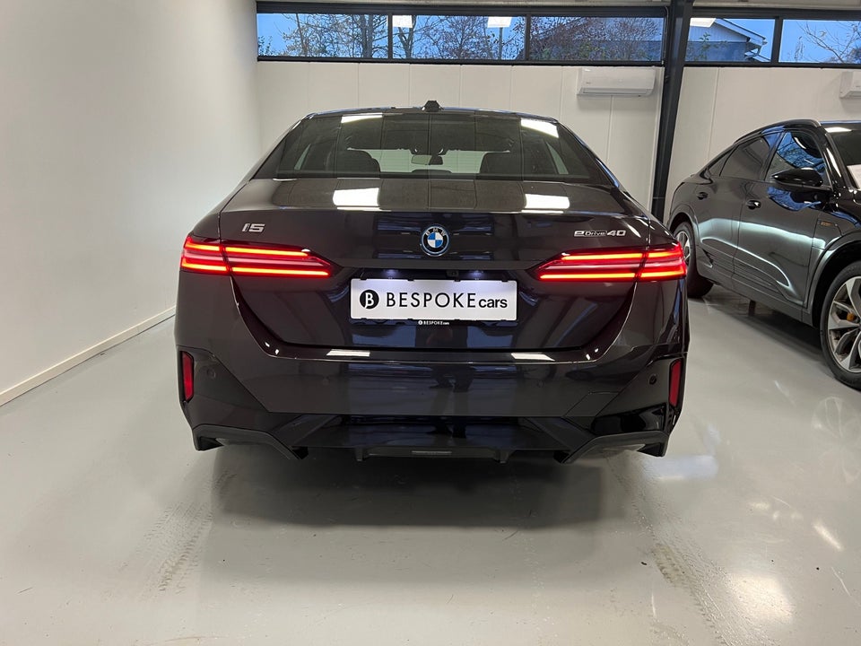 BMW i5 eDrive40 M-Sport 4d