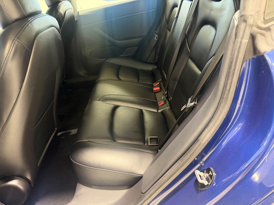 Tesla Model 3 Long Range AWD 4d
