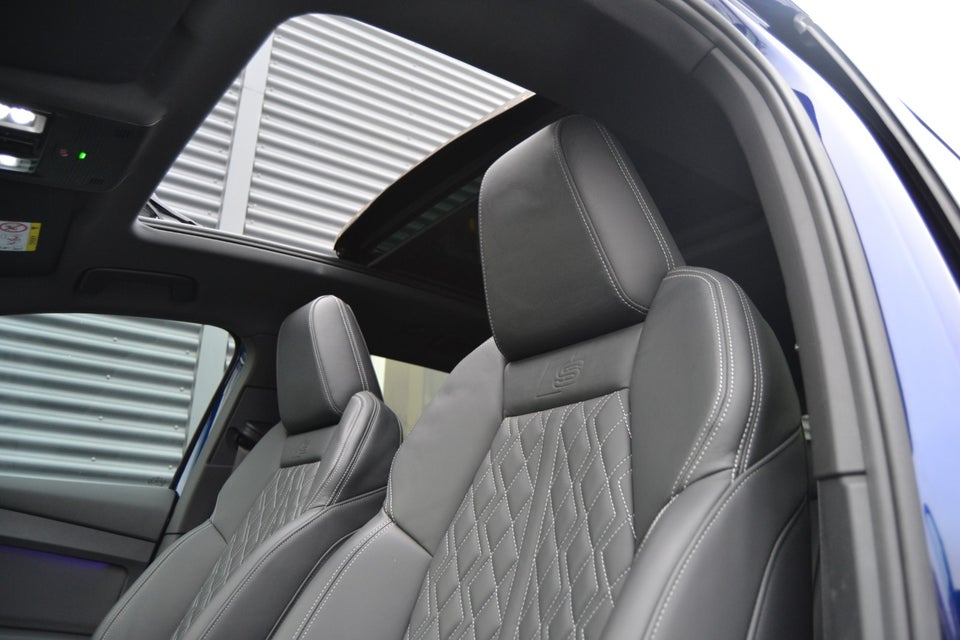 Audi Q4 e-tron 50 S-line quattro 5d