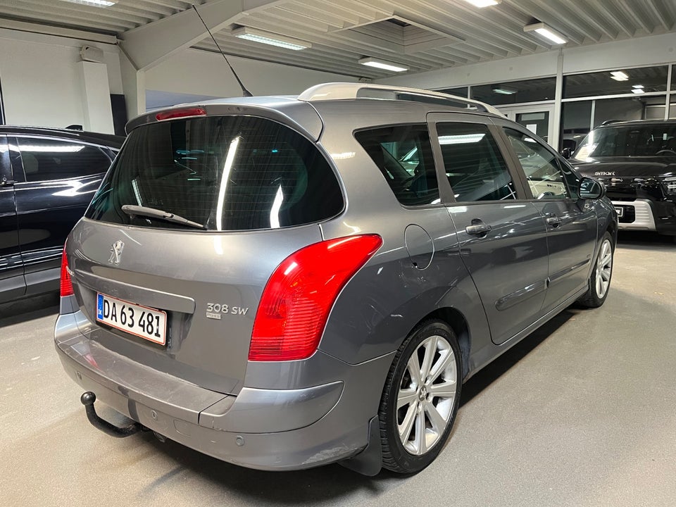 Peugeot 308 1,6 e-HDi 112 Sportium SW 7prs 5d