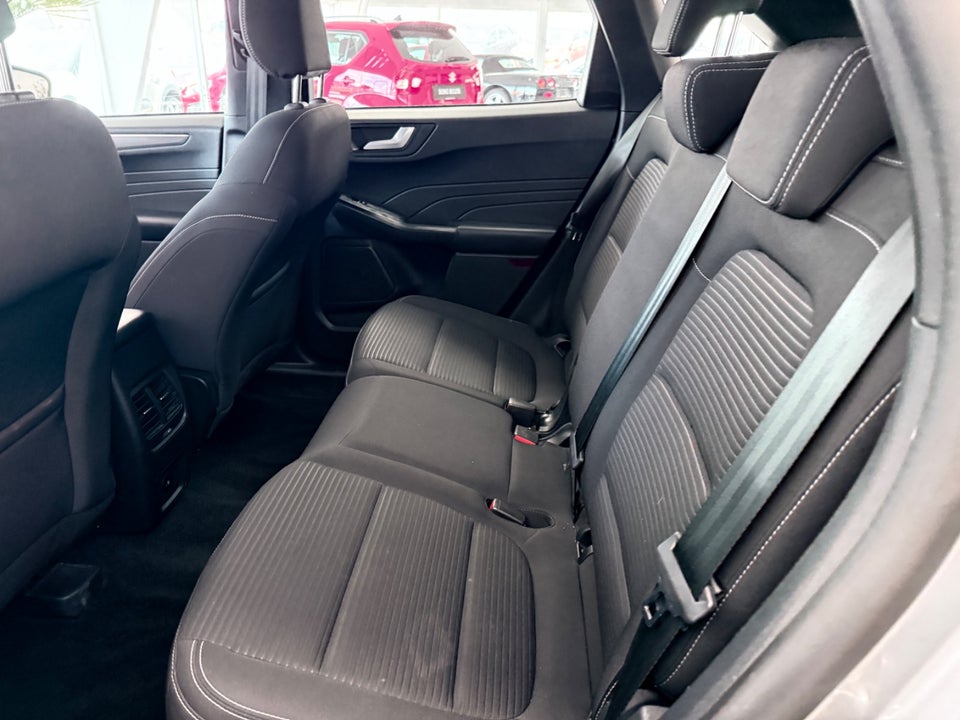 Ford Kuga 2,5 PHEV Titanium CVT 5d