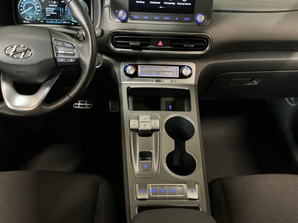 Hyundai Kona 64 EV Essential 5d