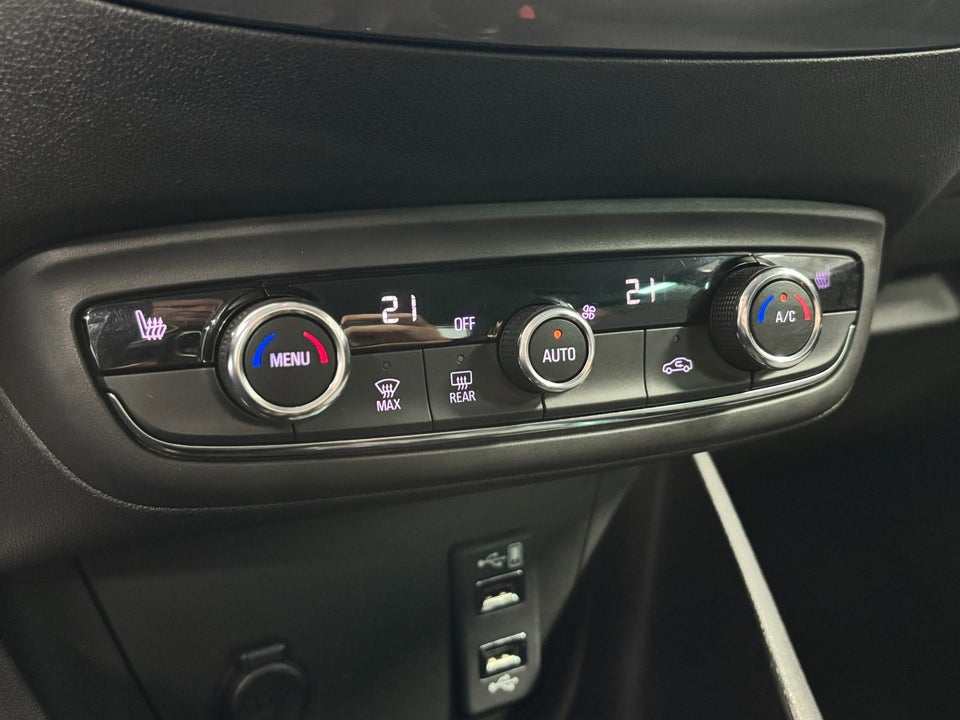 Opel Crossland 1,2 T 110 Sport 5d