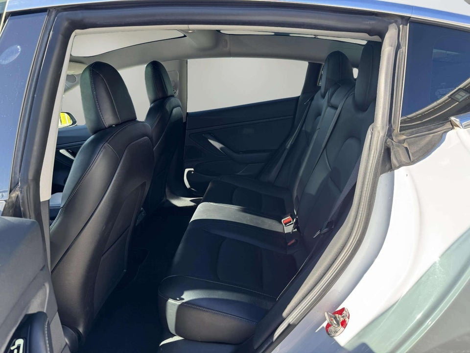 Tesla Model 3 Long Range AWD 4d