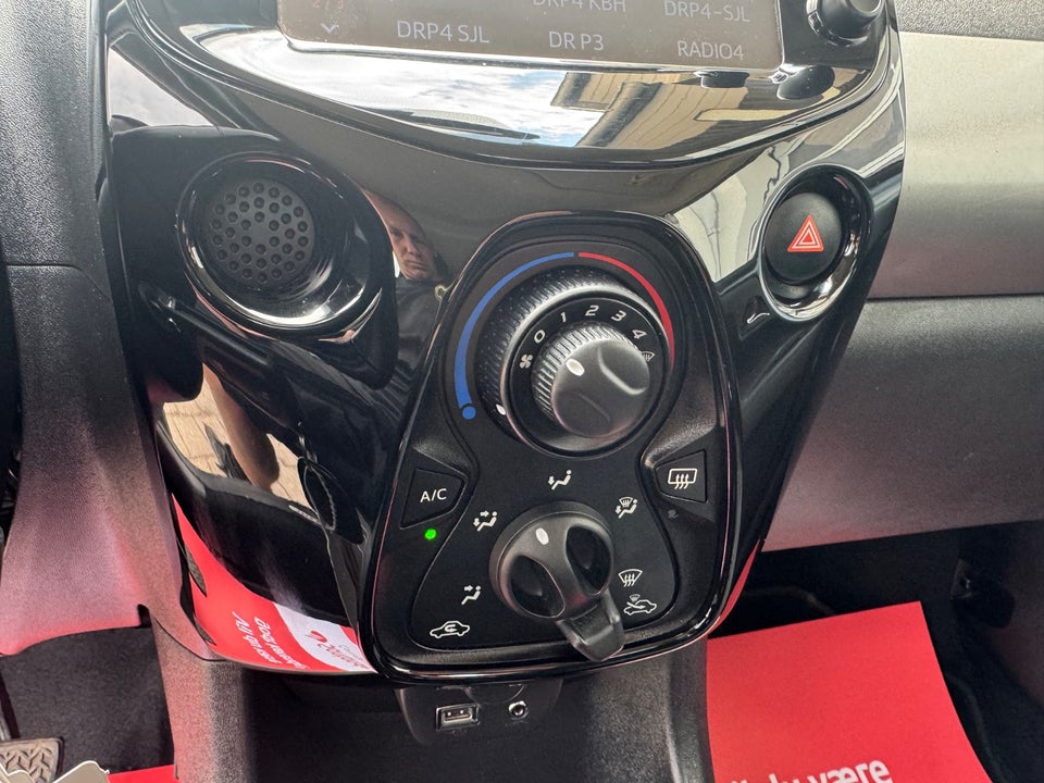 Peugeot 108 1,0 e-VTi 69 Allure 5d