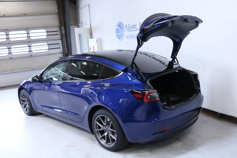 Tesla Model 3 RWD 4d