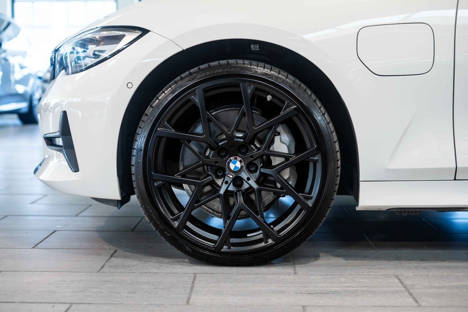 BMW 330e 2,0 Touring Sport Line aut. 5d