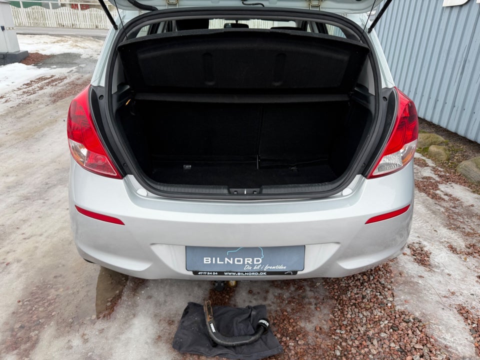 Hyundai i20 1,25 Classic XTR 5d