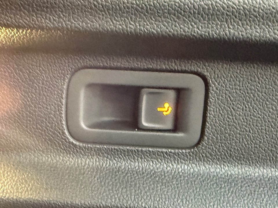 Ford Explorer 82 Premium Extended Range 5d