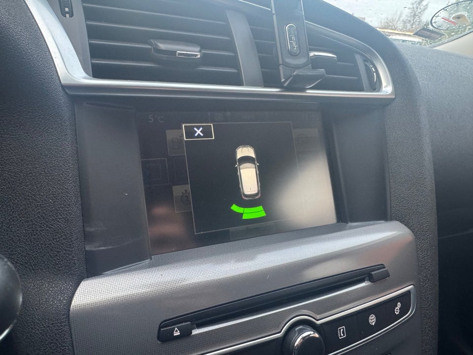 Citroën C4 1,6 BlueHDi 100 Feel Complet Van 5d