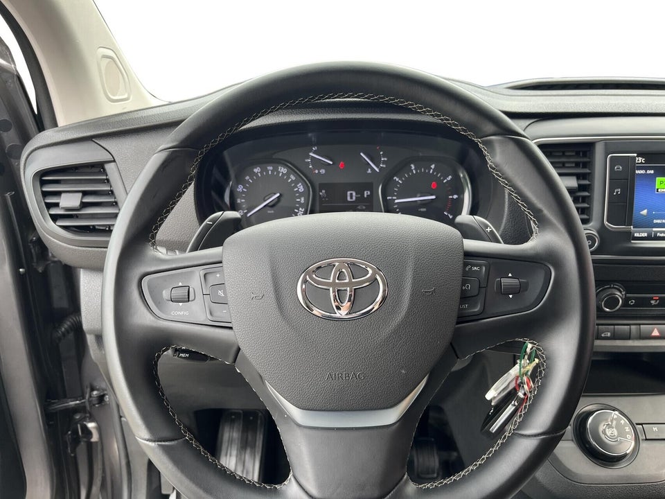 Toyota ProAce 2,0 D 144 Long Comfort Master aut. 4d