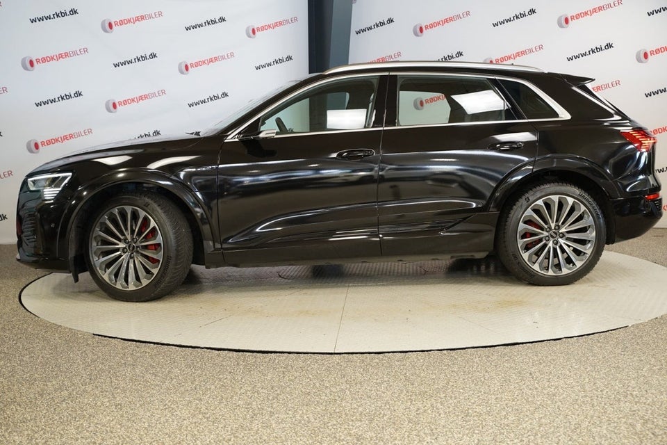 Audi Q8 e-tron 55 S-line quattro 5d