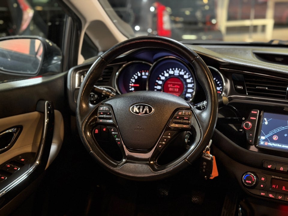 Kia Ceed 1,6 CRDi 136 Attraction SW 5d