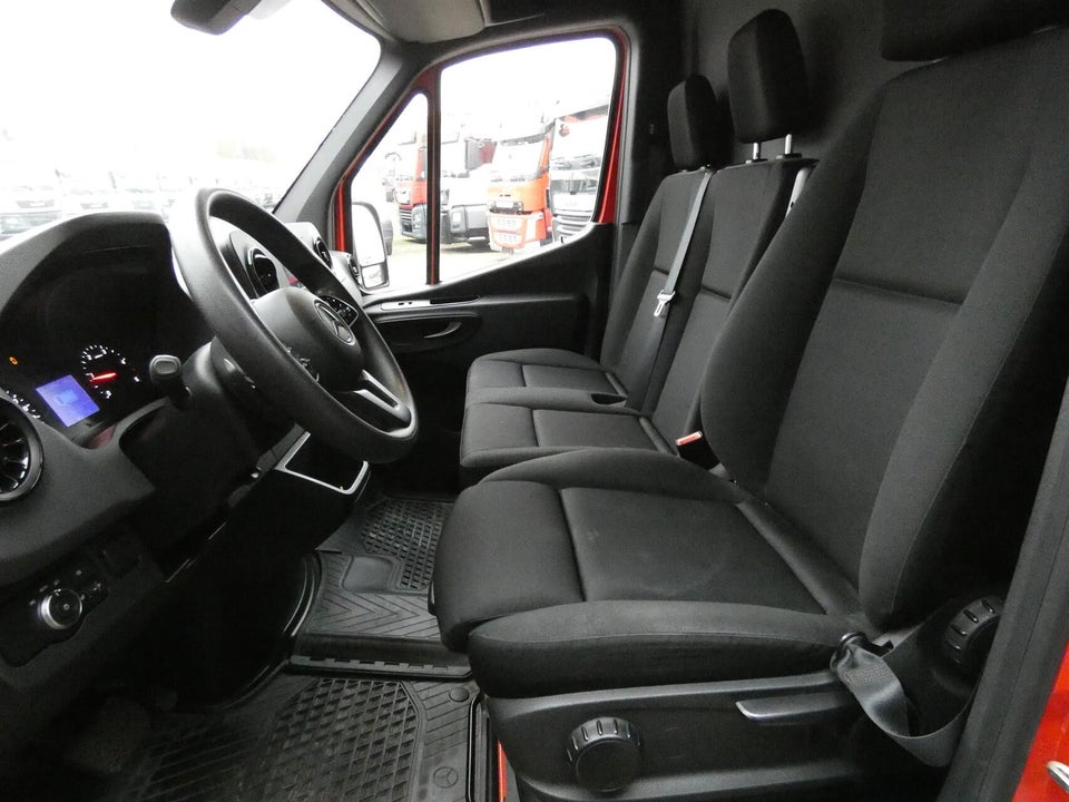 Mercedes Sprinter 317 2,0 CDi A2 Kassevogn aut. RWD