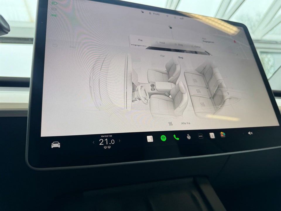 Tesla Model Y Long Range AWD 5d