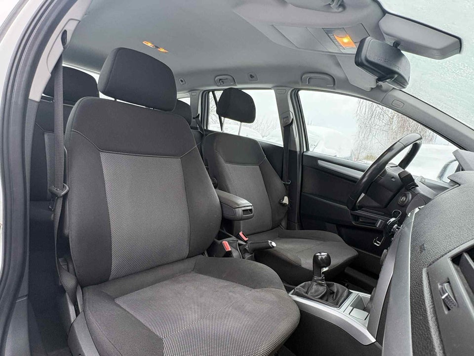 Opel Astra 1,7 CDTi 110 Enjoy 5d