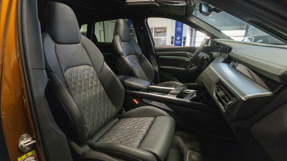 Audi e-tron 55 S-line quattro 5d