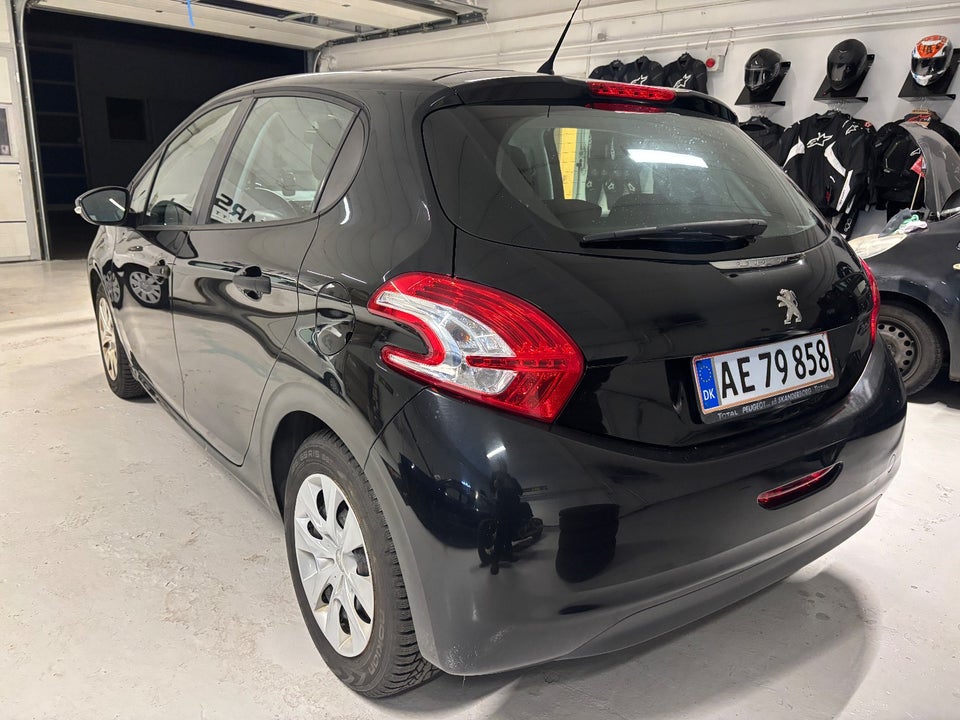 Peugeot 208 1,0 VTi Active 5d
