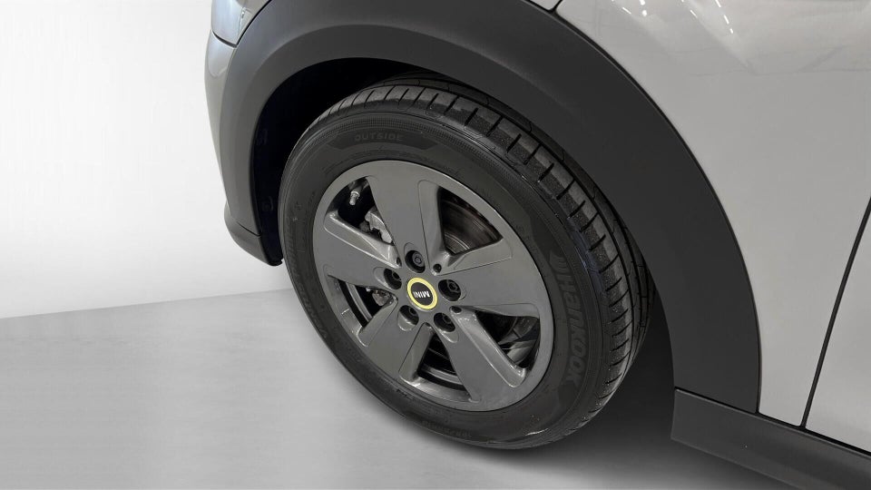 MINI Cooper SE Essential 3d