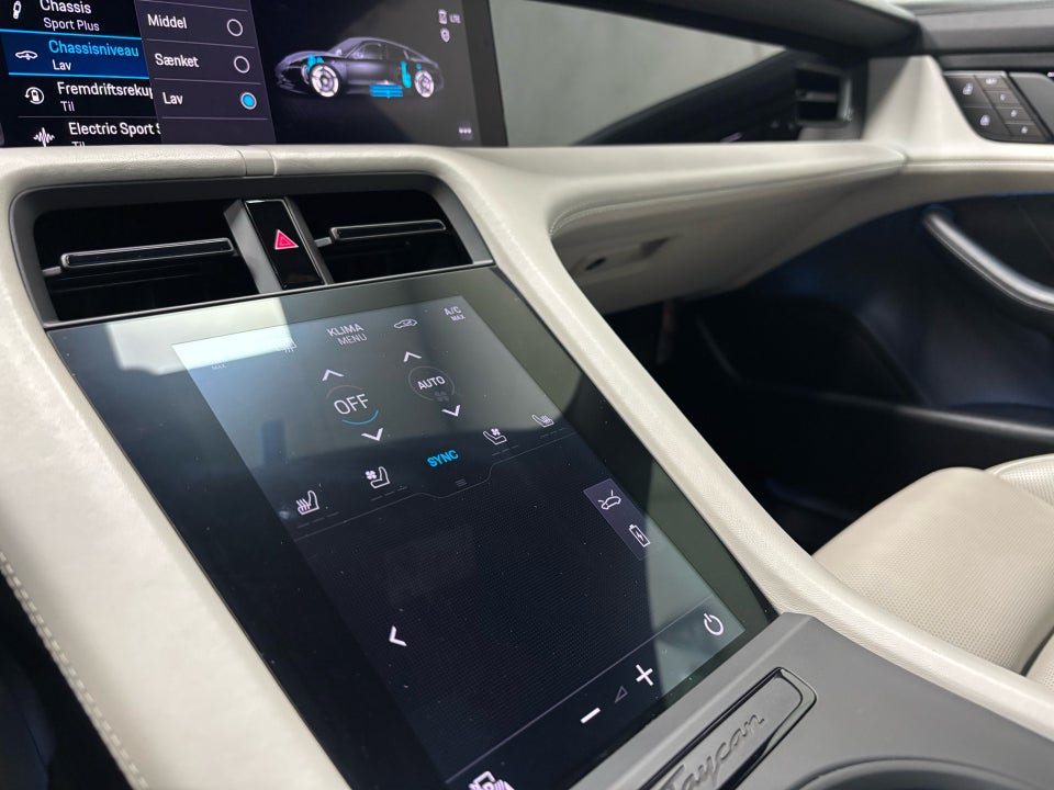 Porsche Taycan 4S Performance+ 4d