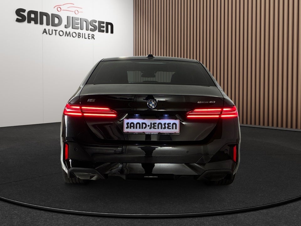 BMW i5 eDrive40 M-Sport 4d