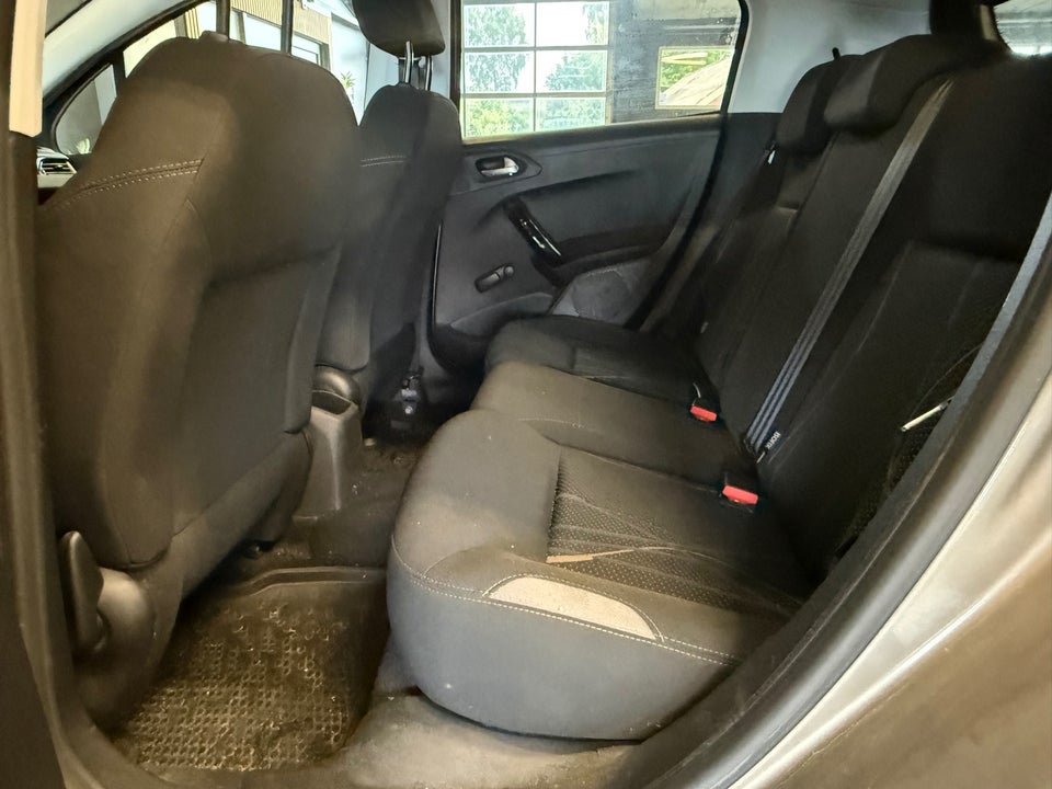 Peugeot 208 1,2 VTi Active 5d