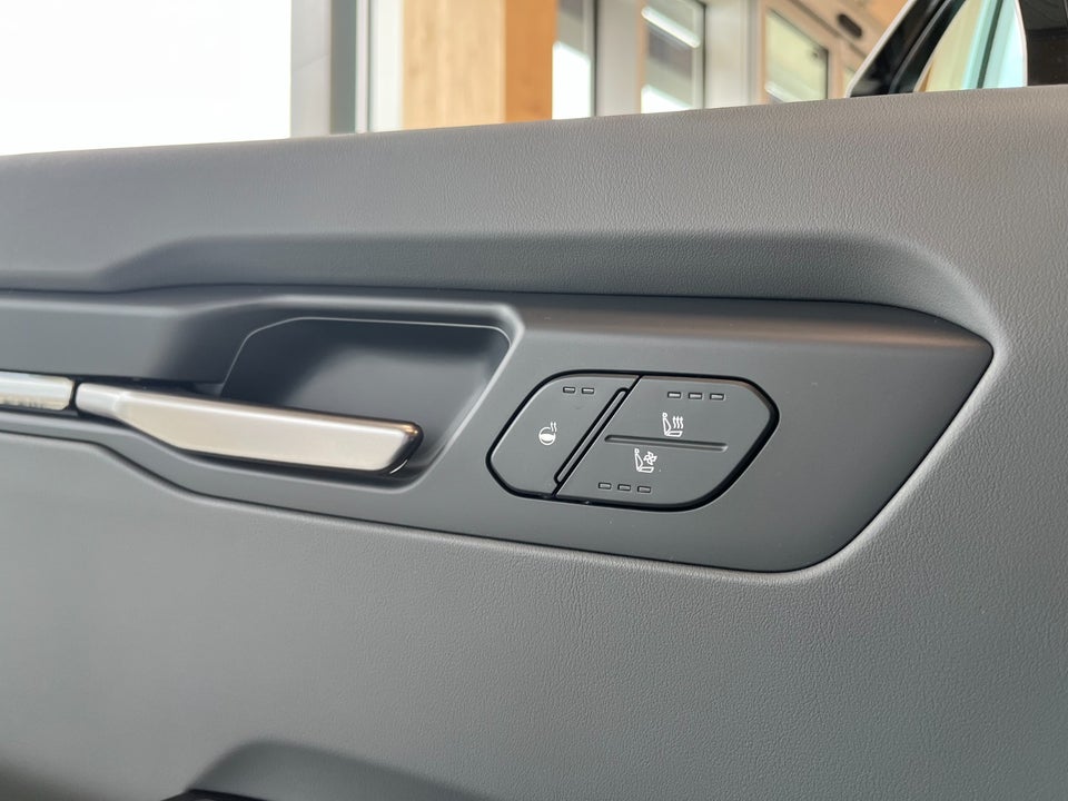 Kia EV9 76 Standard Range Upgrade RWD 7prs 5d