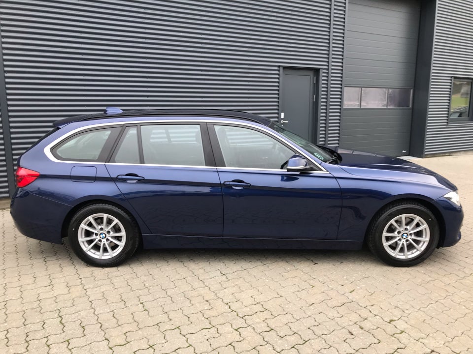 BMW 320d 2,0 Touring Executive aut. 5d