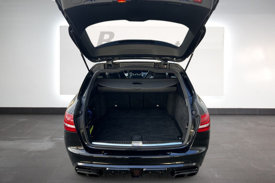 Mercedes C200 2,0 AMG Line stc. aut. 5d