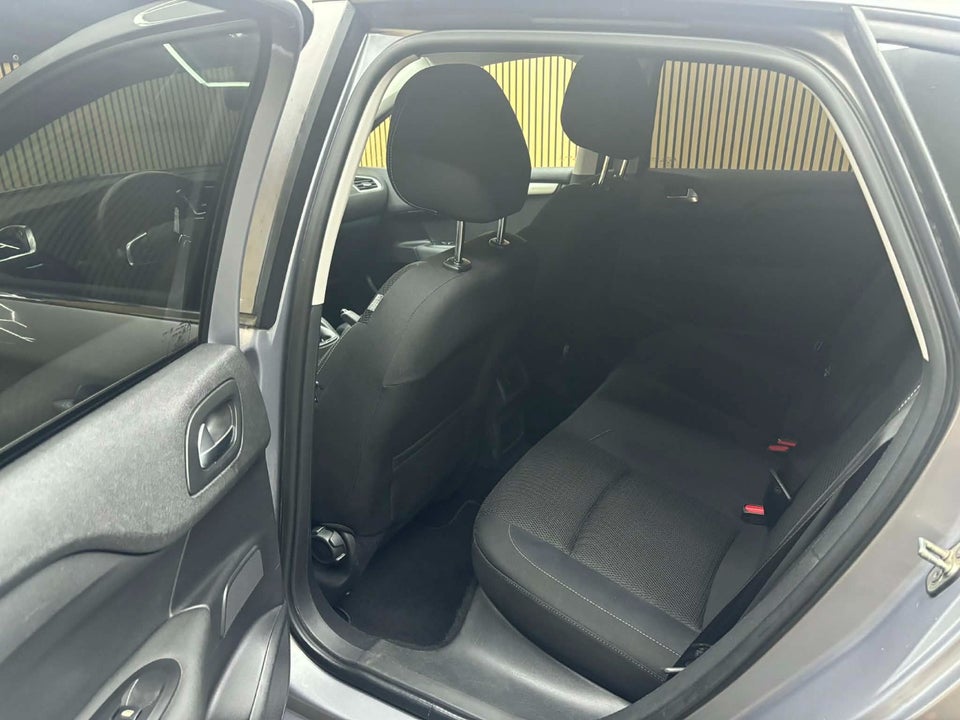 Citroën C4 1,6 BlueHDi 100 Challenge 5d