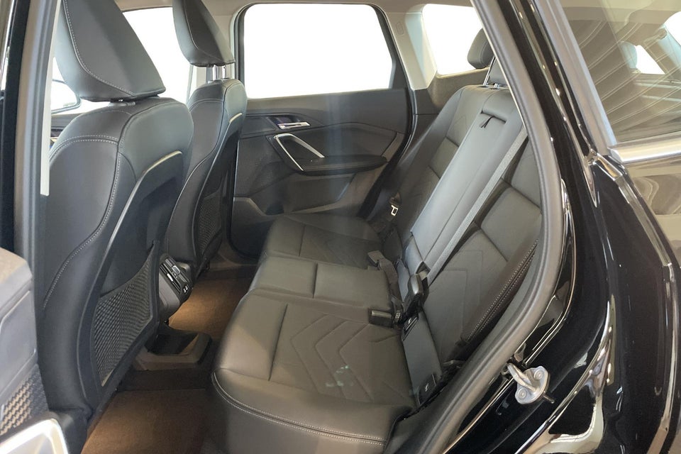 BMW iX1 eDrive20 X-Line 5d