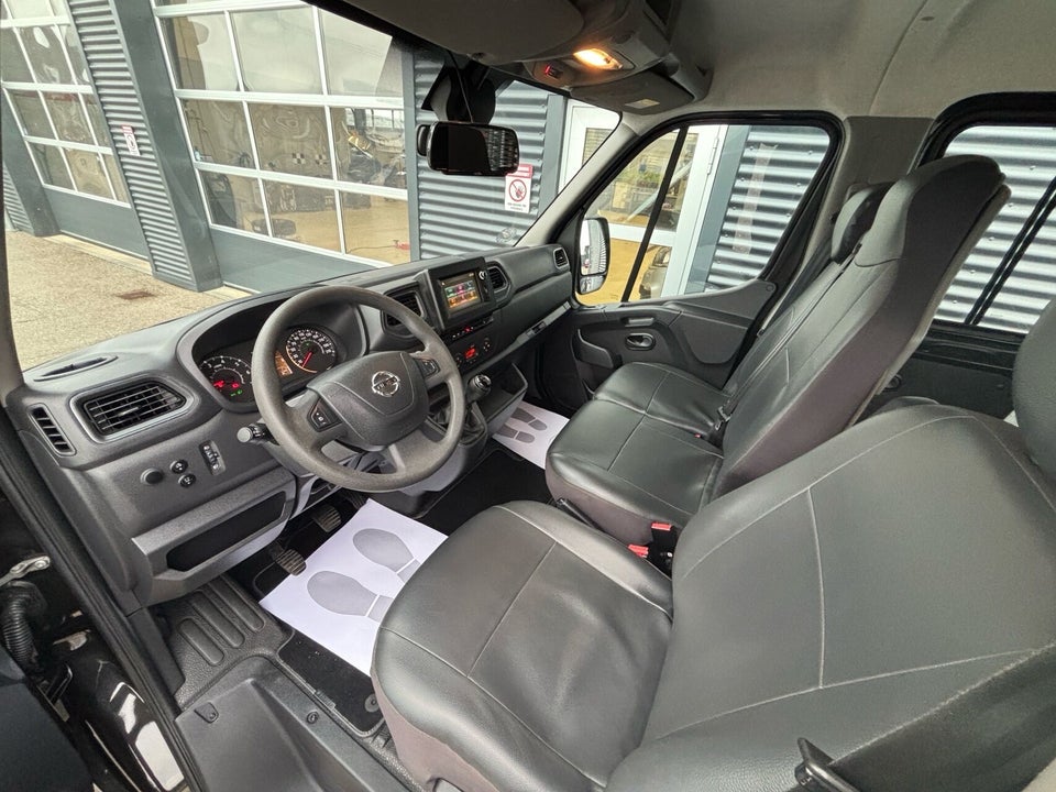 Nissan Interstar 2,3 dCi 165 W3L4 Tekna Db.Kab RWD 4d