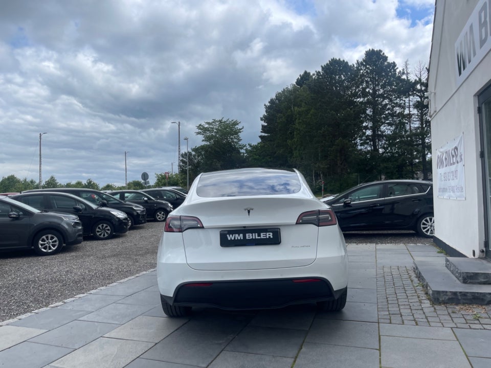 Tesla Model Y Long Range AWD 5d