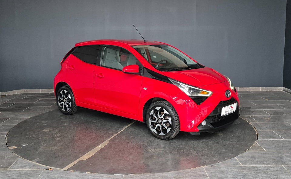 Toyota Aygo 1,0 VVT-i x-press 5d