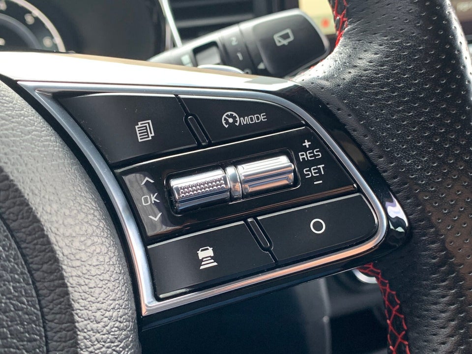 Kia ProCeed 1,6 T-GDi GT DCT 5d