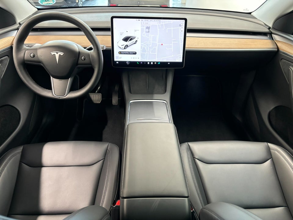 Tesla Model Y Long Range AWD 5d