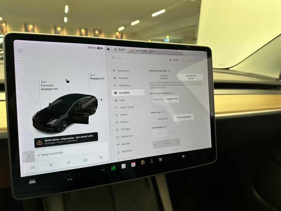 Tesla Model 3 Standard Range+ RWD 4d