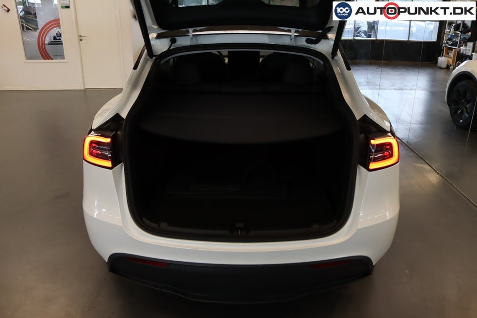Tesla Model Y Long Range RWD 5d