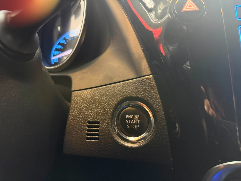 Toyota Auris 1,2 T Selected MDS 5d