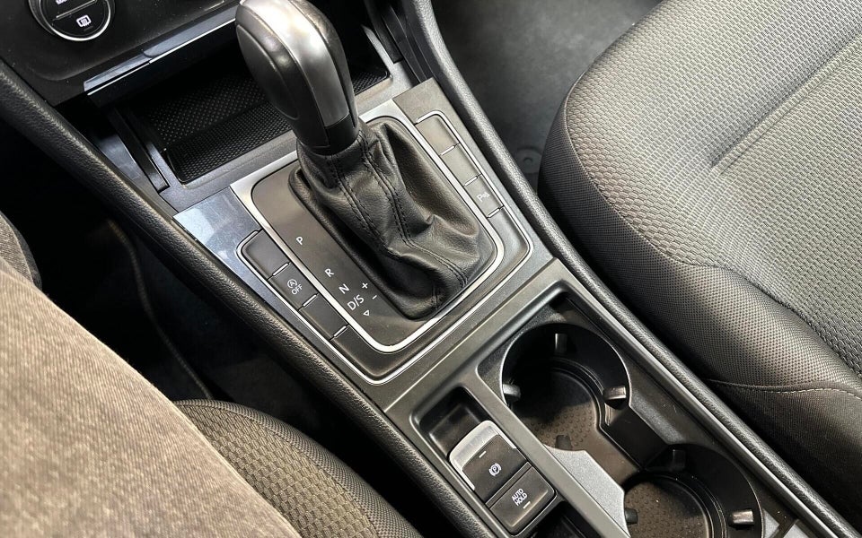 VW Golf VII 1,5 TSi 150 Comfortline Connect Variant DSG 5d
