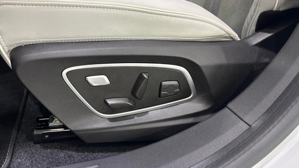 Renault Scenic E-Tech 87 Iconic 5d