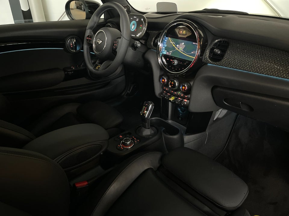 MINI Cooper SE Maximise 3d