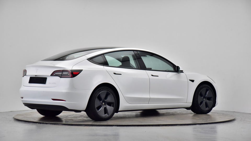 Tesla Model 3 Long Range AWD 4d