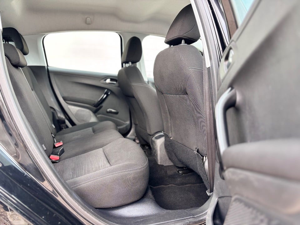 Peugeot 208 1,0 VTi Access 5d