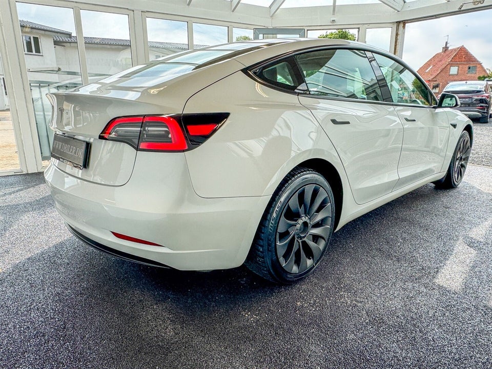 Tesla Model 3 RWD 4d