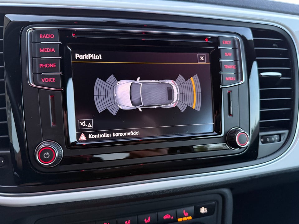 VW The Beetle 1,2 TSi 105 Design Cabriolet 2d